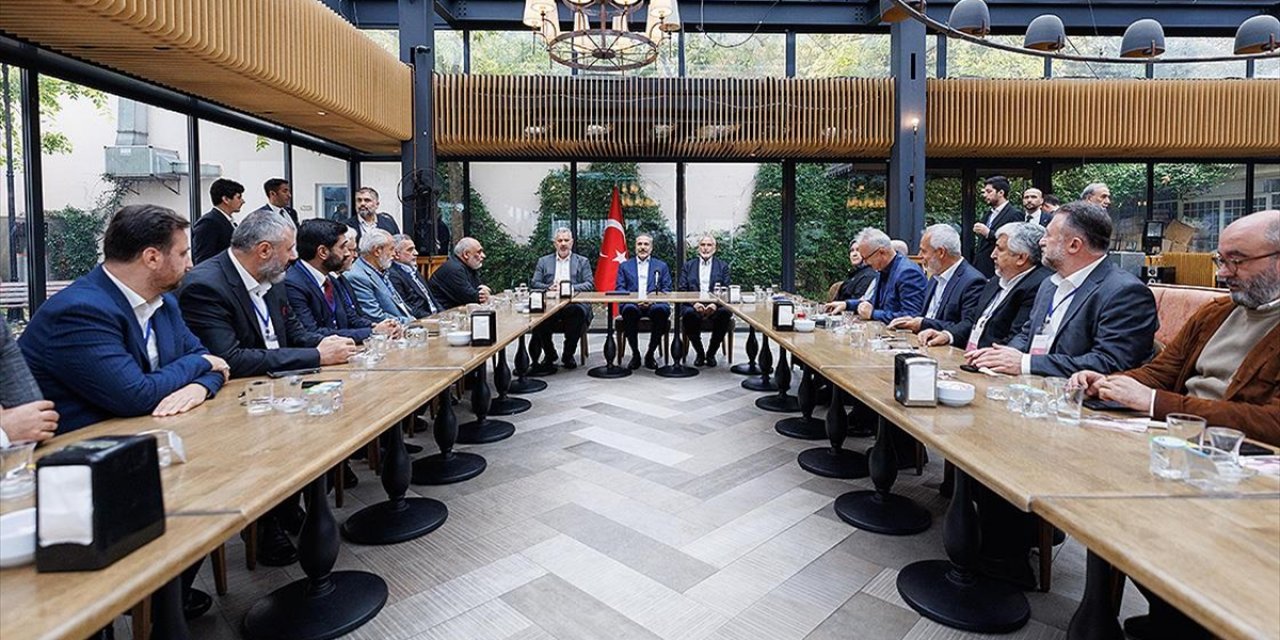 Bakan Fidan, Filistin'e Destek Platformu ve Filistin'e Yardım Ulaştıran Stk Temsilcileriyle Görüştü