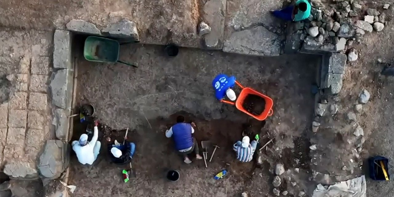 Aççana Höyük'te Milattan Önce 1500'lere Ait Tabletler Bulundu