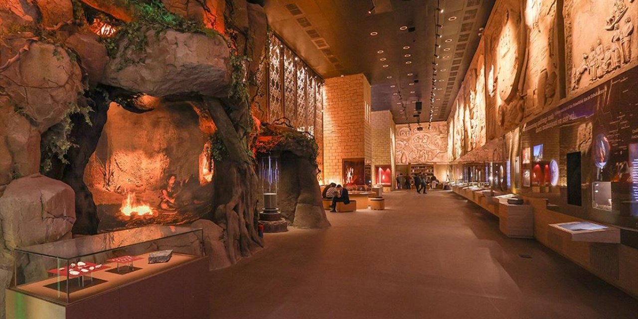 Türk Tasarımcılar Özbekistan'ın Kültürel Mirasını Geleceğe Taşıyor