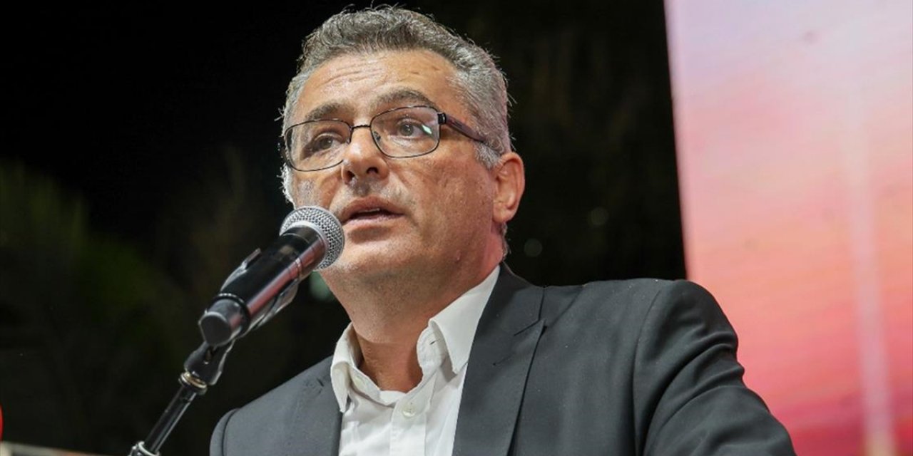 KKTC'nin 6. Cumhurbaşkanı Seçilen Erhürman Mazbatasını Aldı