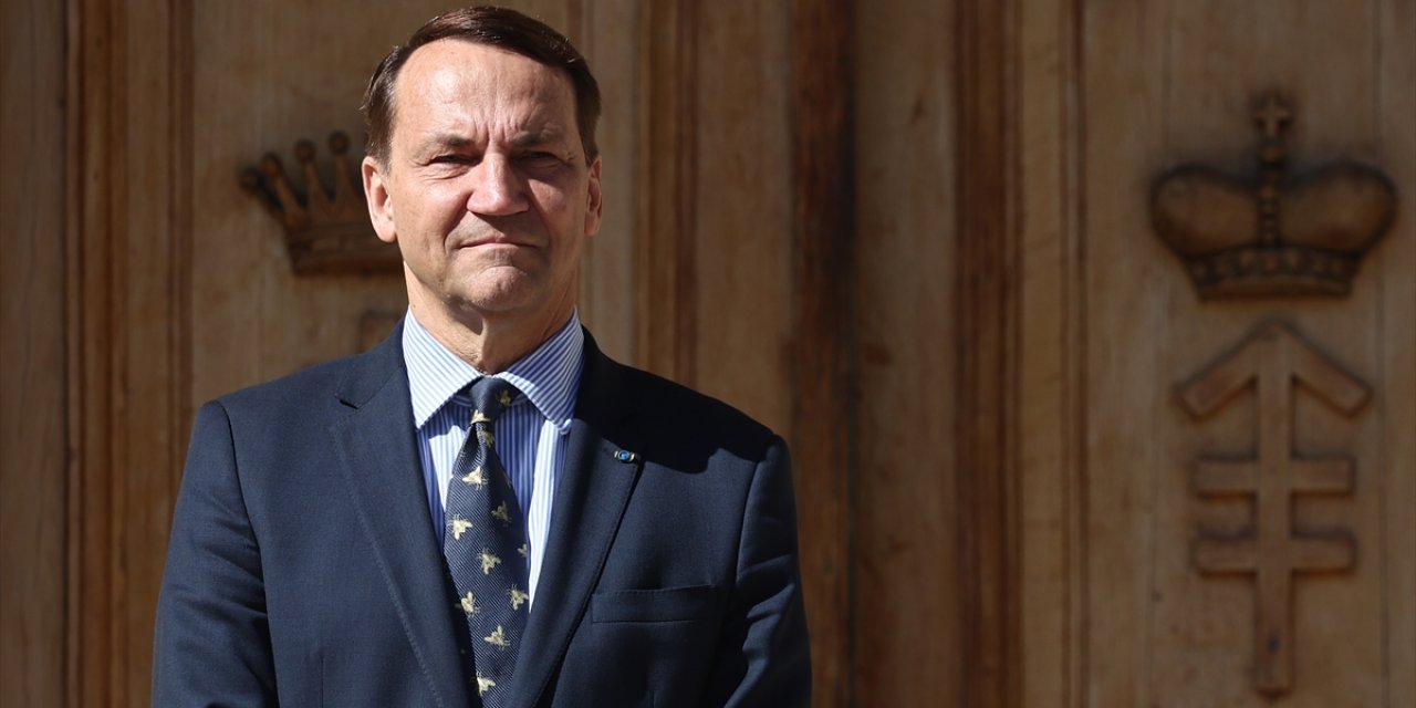 Polonya, Rusya Devlet Başkanı Putin'i Hava Sahasından Geçmemesi Konusunda Uyardı