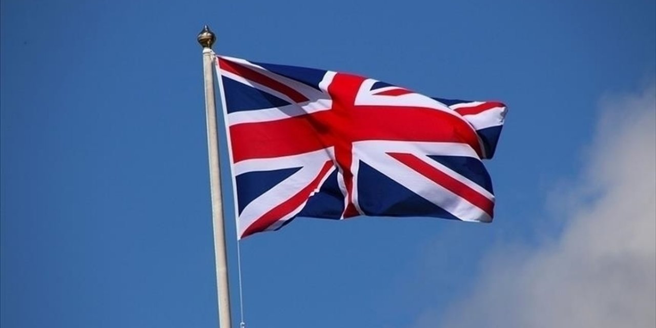 İngiltere, Heyet Tahrir Şam'ı "Terör Örgütü" Listesinden Çıkardığını Duyurdu