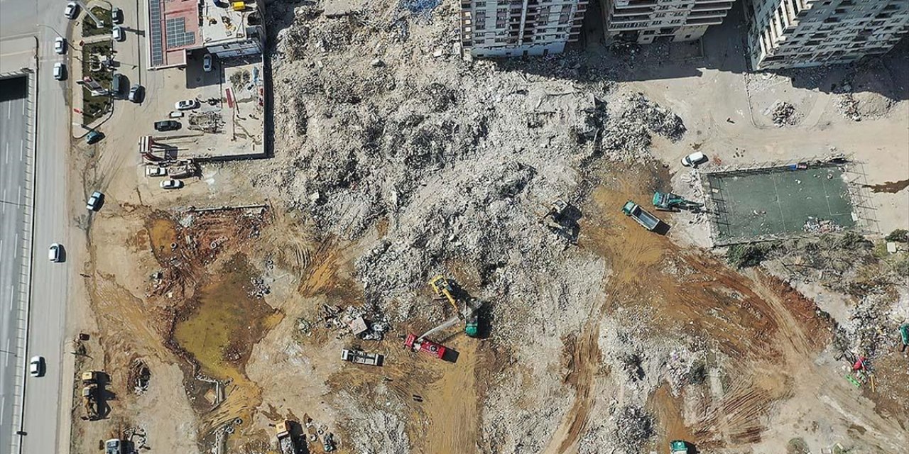 Depremde Yıkılan Ebrar Sitesi B Blok Davasında Verilen Hapis Cezaları Hukuka Uygun Bulundu