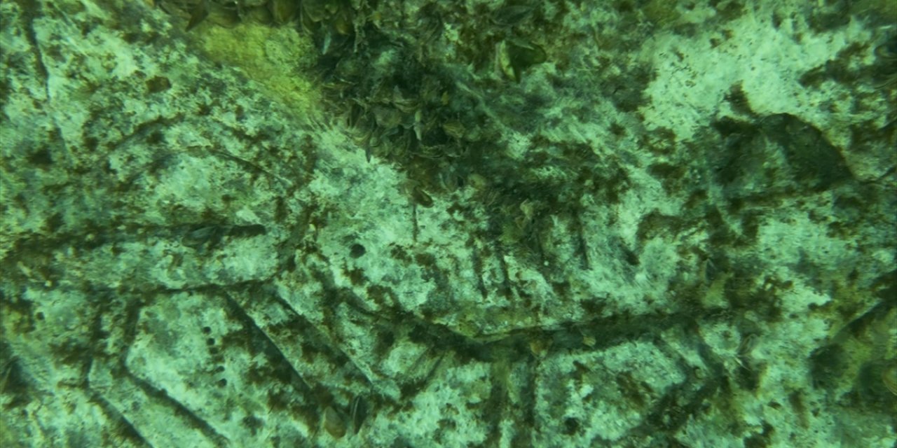 Adıyaman'da Paleolitik Döneme Ait Olduğu Değerlendirilen Kaya Resimleri Su Altında Görüntülendi