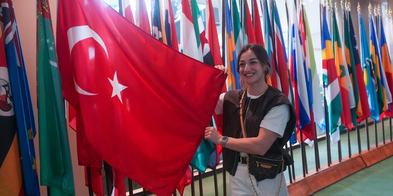 Milli Boksör Buse Naz Çakıroğlu, Dünya Boks'un Sıralamasında Zirvede Yer Aldı