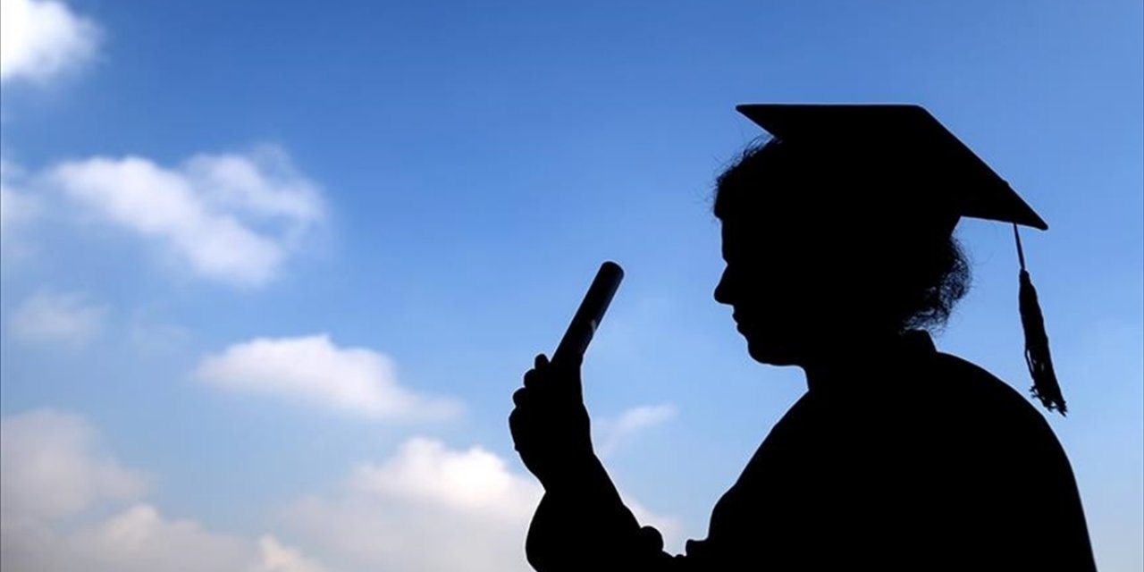 Türkiye'de Geçen Yıl Yükseköğretim Mezunlarının Beyin Göçü Oranı Yüzde 2 Oldu