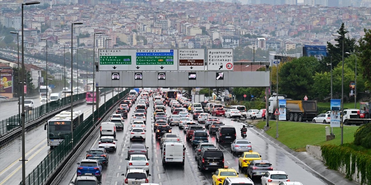 İstanbul'da Trafik Yoğunluğu Yüzde 87'ye Çıktı