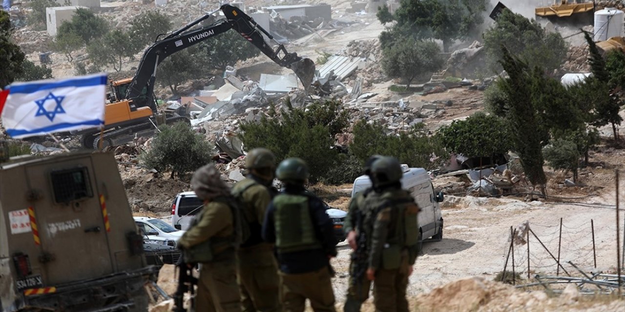 İsrail, Gazze'deki Soykırımın Gölgesinde Batı Şeria'da İlhak İçin Adımlarını Sıklaştırdı