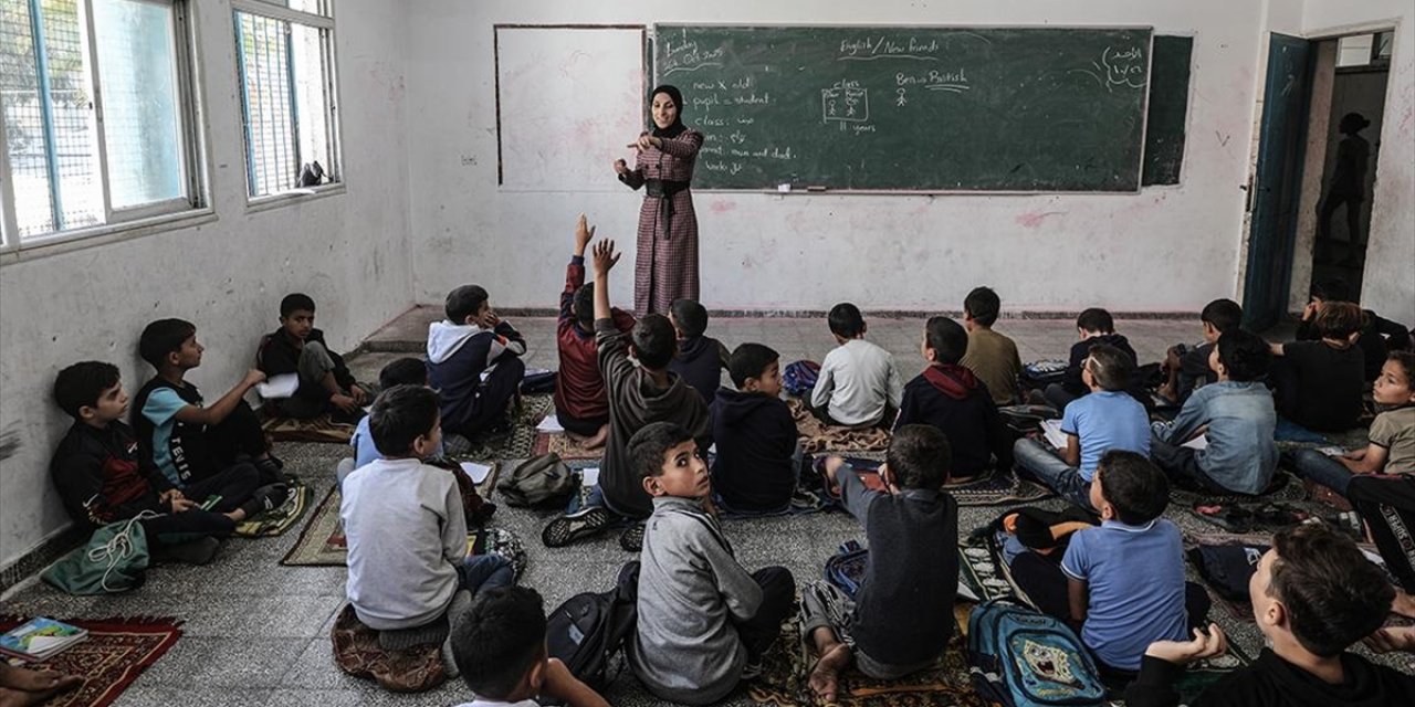 Gazze’de İki Yıl Aradan Sonra Ders Zili Çaldı