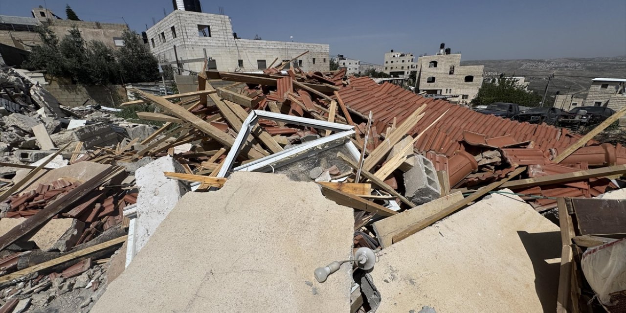 İsrail, İşgal Altındaki Doğu Kudüs'te Filistinli Vatandaşa Kendi Evini Zorla Yıktırdı