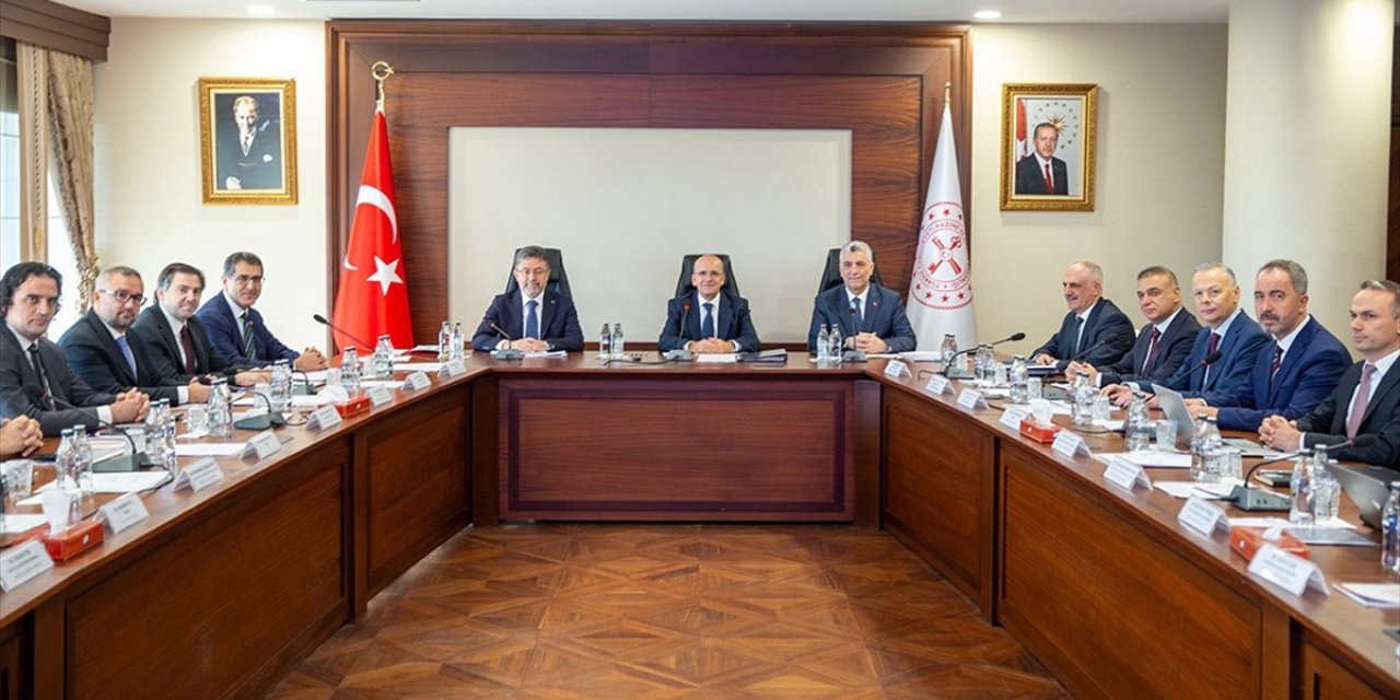 Gıda Komitesi, Hazine ve Maliye Bakanı Mehmet Şimşek'in Ev Sahipliğinde Toplandı