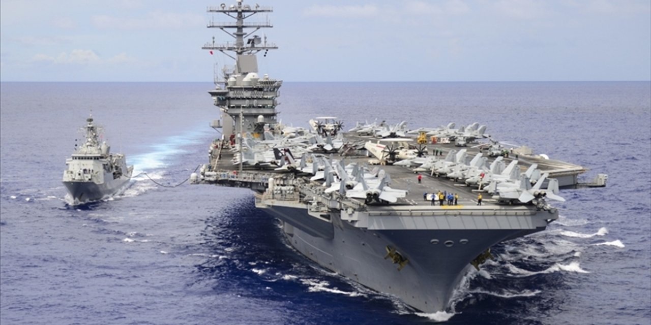 Güney Çin Denizi'nde ABD Donanmasına Ait 1 Uçak Ve 1 Helikopter 30 Dakika Arayla Düştü