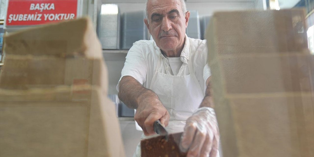 Güneydoğu'daki Asırlık İşletmeler, Farklı Lezzetleri Kuşaktan Kuşağa Aktarıyor