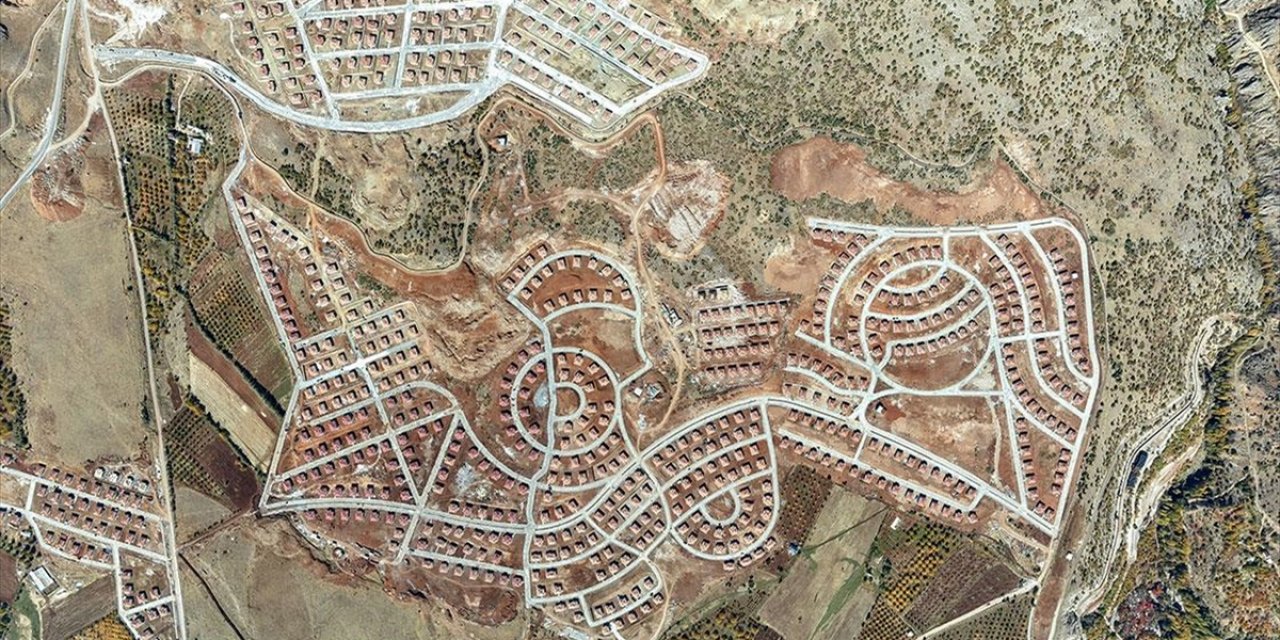 Malatya'da Yapılan Deprem Bölgesinin En Büyük Köy Konutu Projesinde Sona Yaklaşıldı