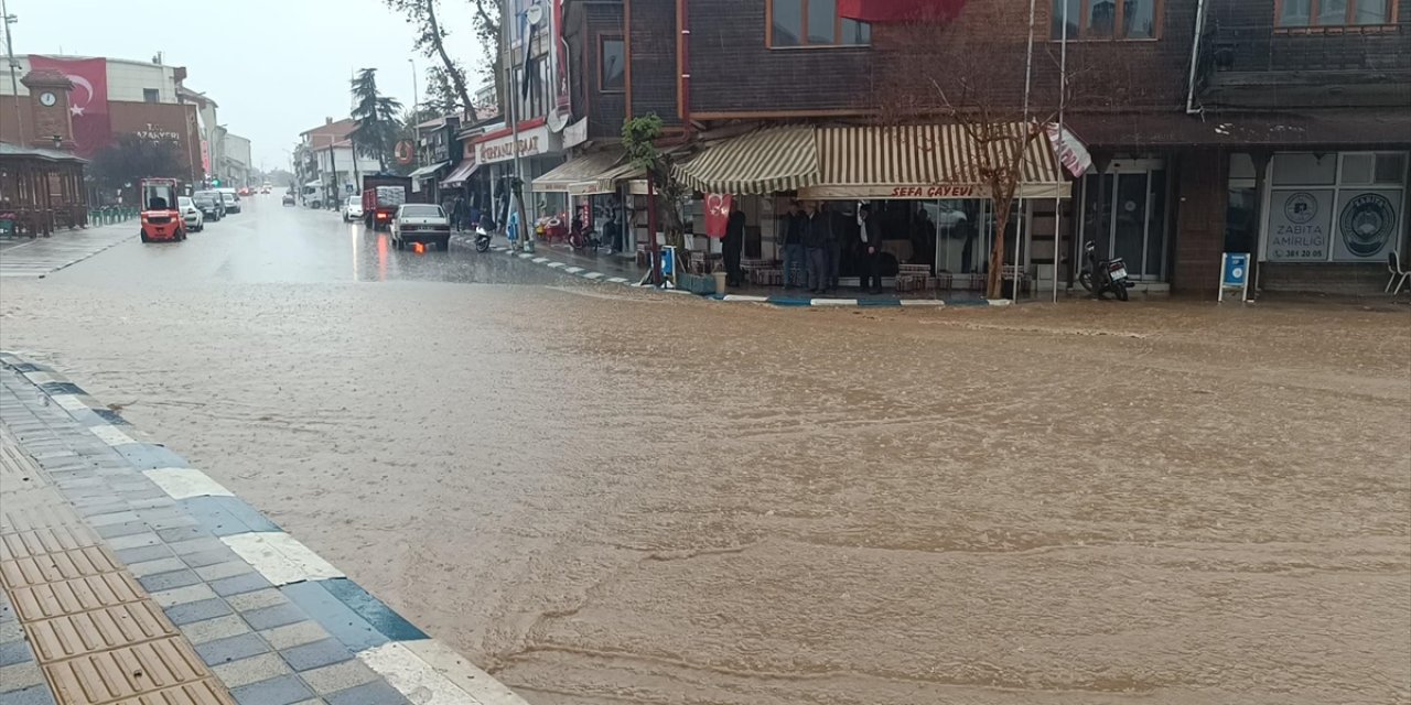 Bilecik'te Sağanak Etkili Oldu