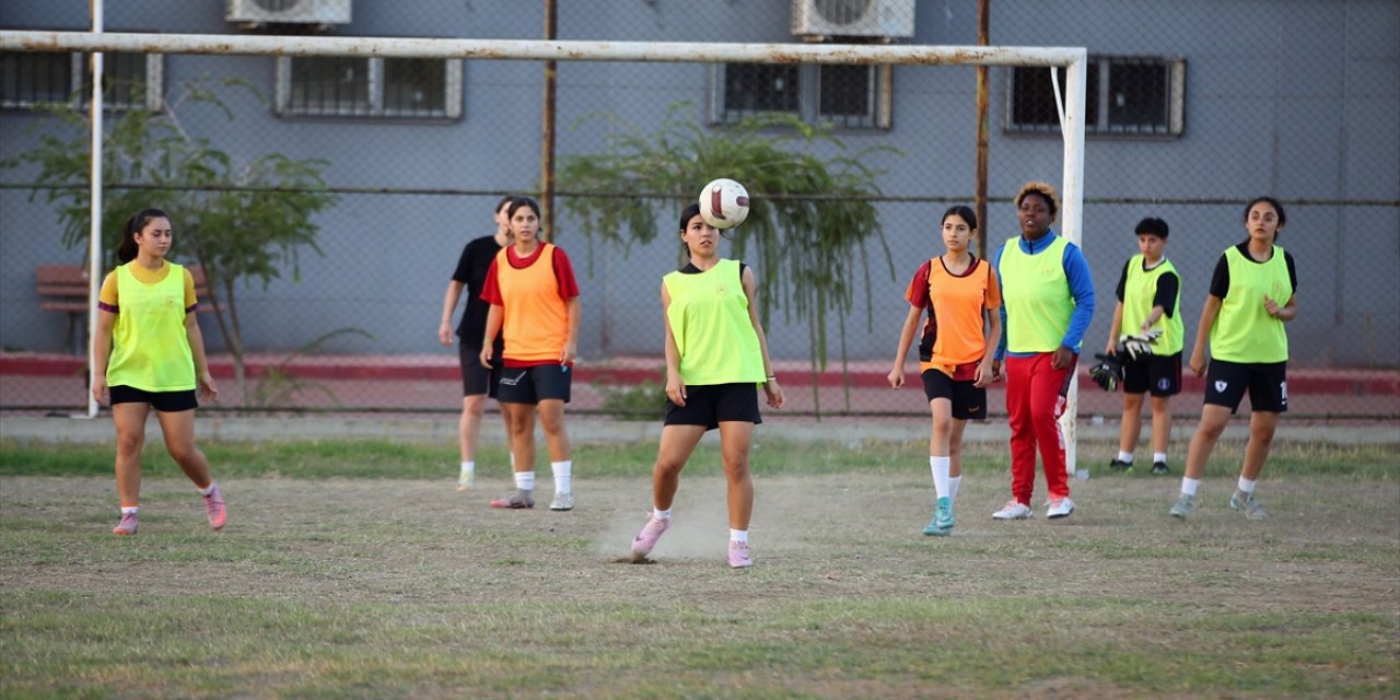 Adana Temsilcisi Kadın Futbol Takımının Hedefi Yeniden Süper Lig'de Mücadele Etmek