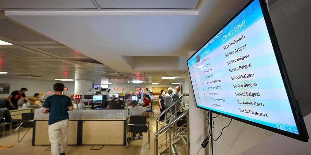 Bir Haftada 115 Bin 135 Kişi Ehliyetini Yeniledi