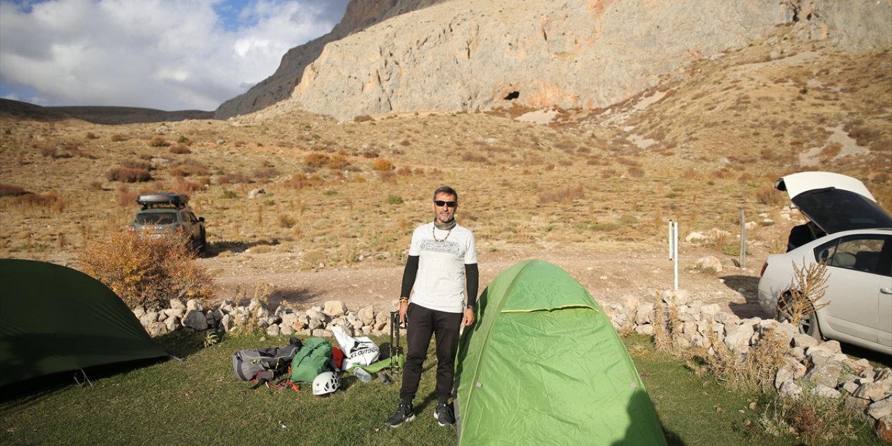 Türkiye'de Birçok Dağa Tırmanan "61'lik Delikanlı"nın Gözü Yurt Dışındaki Zirvelerde