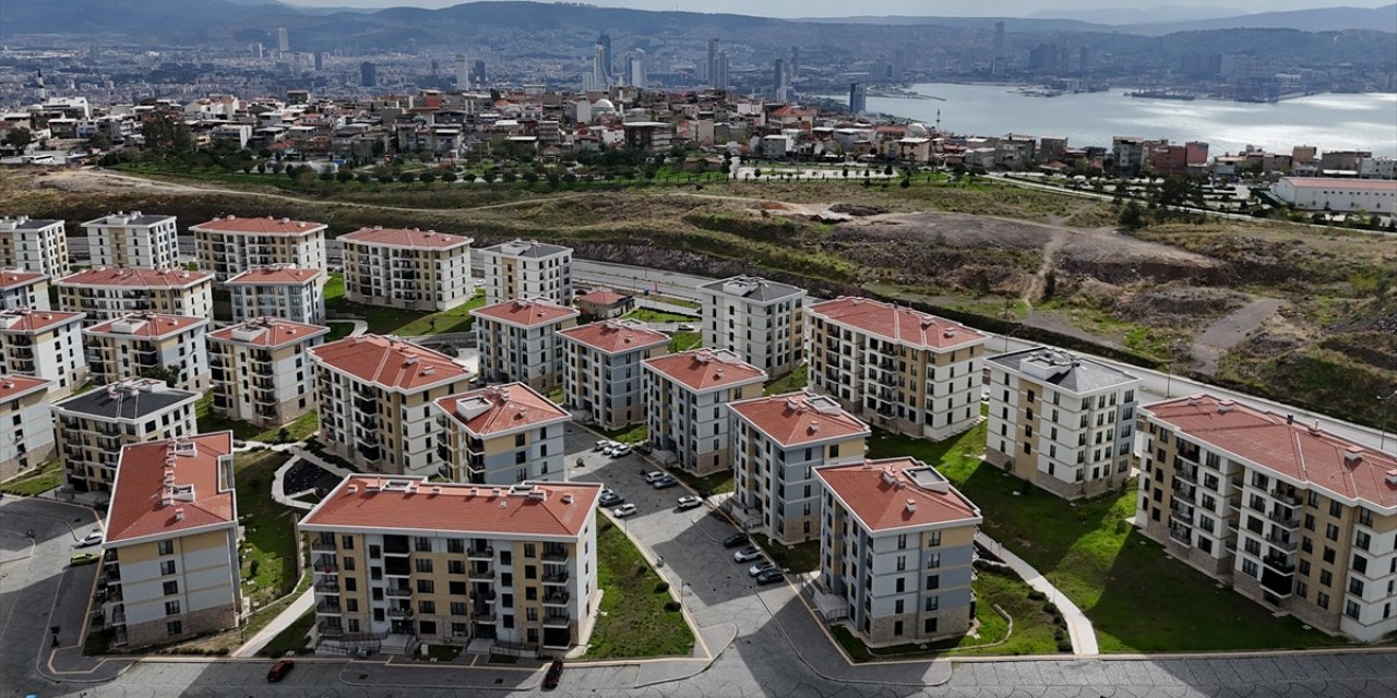 İzmir'de 117 Kişinin Yaşamını Yitirdiği Depremin Üzerinden 5 Yıl Geçti