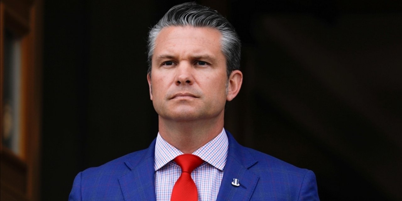 ABD Savunma Bakanı Hegseth, Doğu Pasifik'te "Uyuşturucu Yüklü" Tekneyi Vurduklarını Belirtti