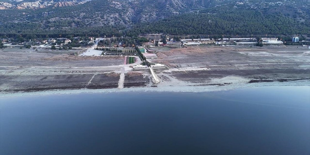 Burdur Gölü Son 50 Yılda Hacminin Yarısına Yakınını Kaybetti