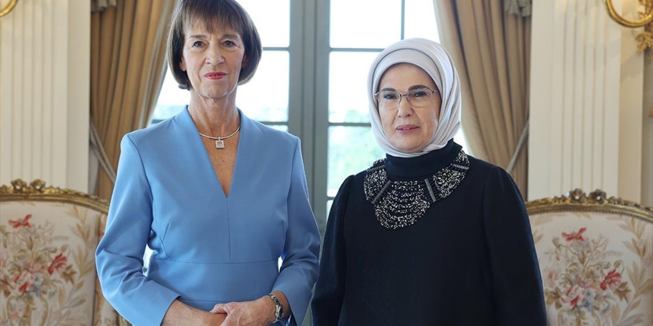 Emine Erdoğan, Almanya Başbakanı Merz'in Eşiyle Millet Kütüphanesi'ni Ziyaret Etti