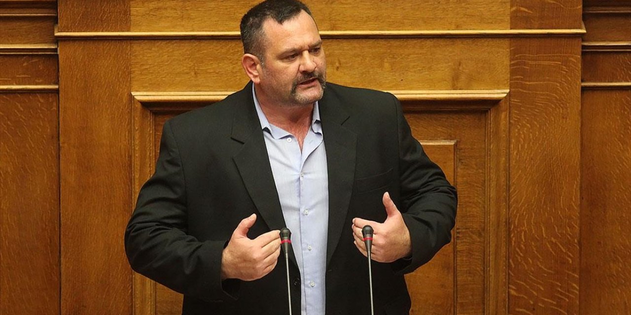 AP, Irkçı Eski Yunan Milletvekili Lagos'a Hapis Cezası Aldıktan Sonra Bile Ödeme Yapmış