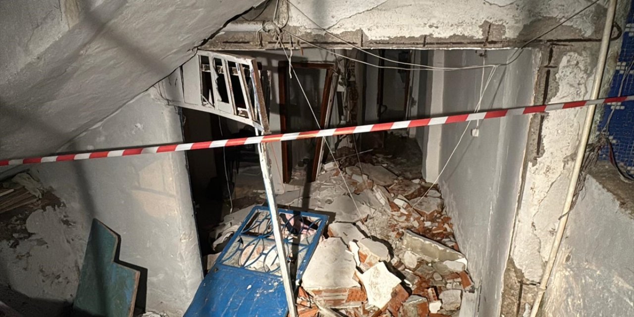 Bağcılar'da Bir Evde Tüp Patlaması Sonucu 3 Kişi Yaralandı