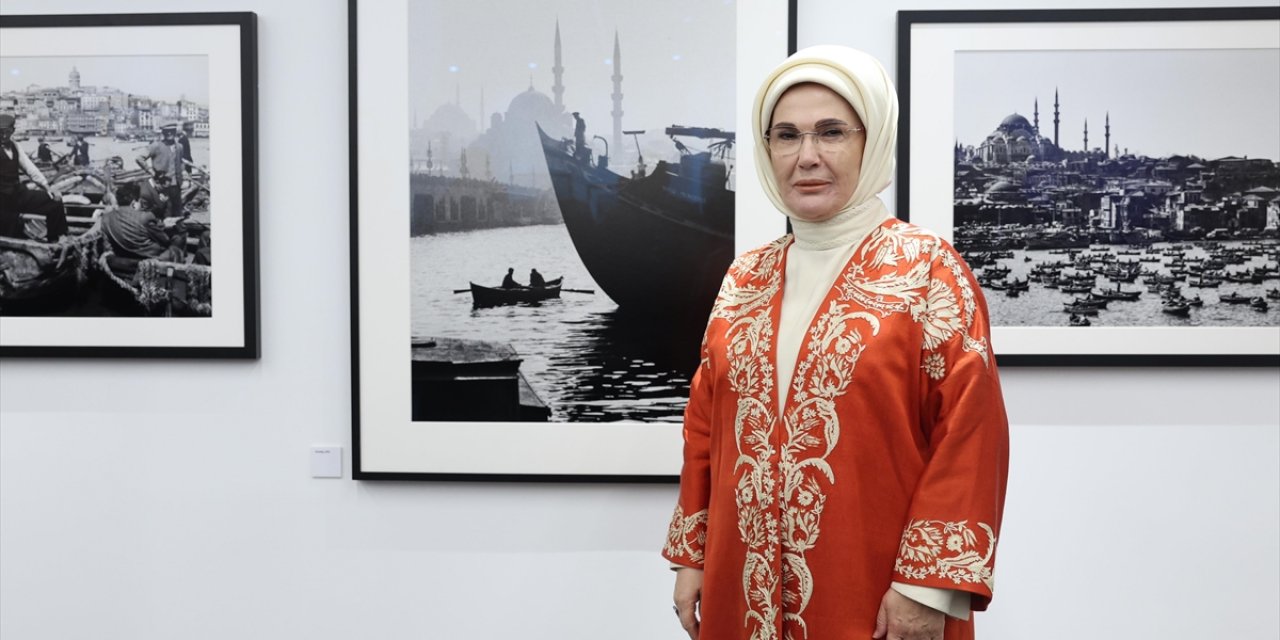 Emine Erdoğan'dan Vakıfbank Sanat Galerisi Açılış Programı'na İlişkin Paylaşım