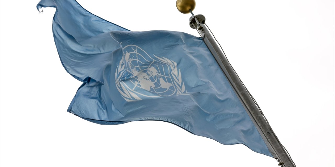 BM, Bütçe Sorunları ve İnsani Yardımlardaki Kesintiler Nedeniyle Derin Mali Krizle Karşı Karşıya