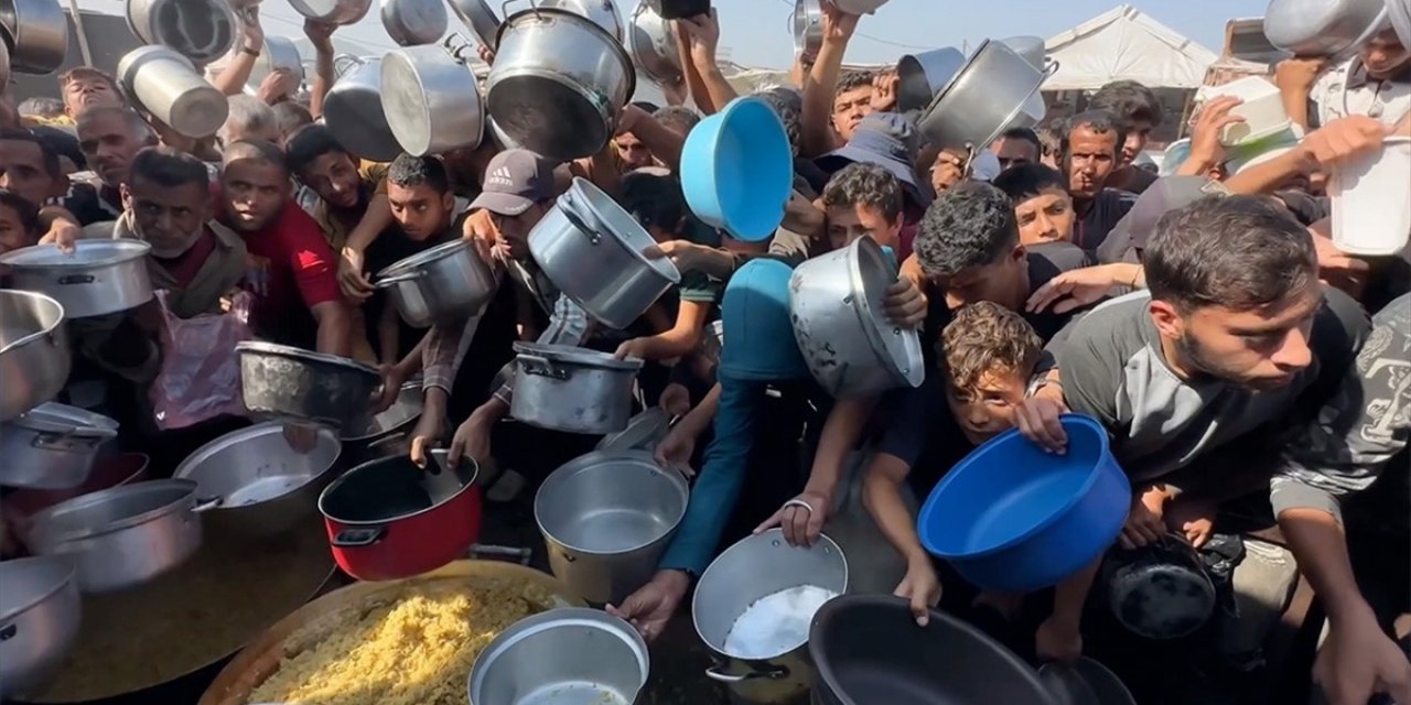 Gazze'de Ateşkese Rağmen "Açlık Kuyrukları" Devam Ediyor