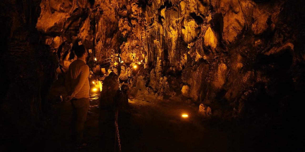 Karabük'teki Mencilis Mağarası'nı 10 Ayda 38 Bin 425 Kişi Ziyaret Etti