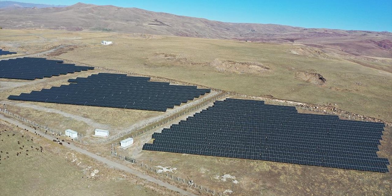 Ağrı'nın Güneşi Devlet Desteğiyle Elektrik Enerjisine Dönüşüyor