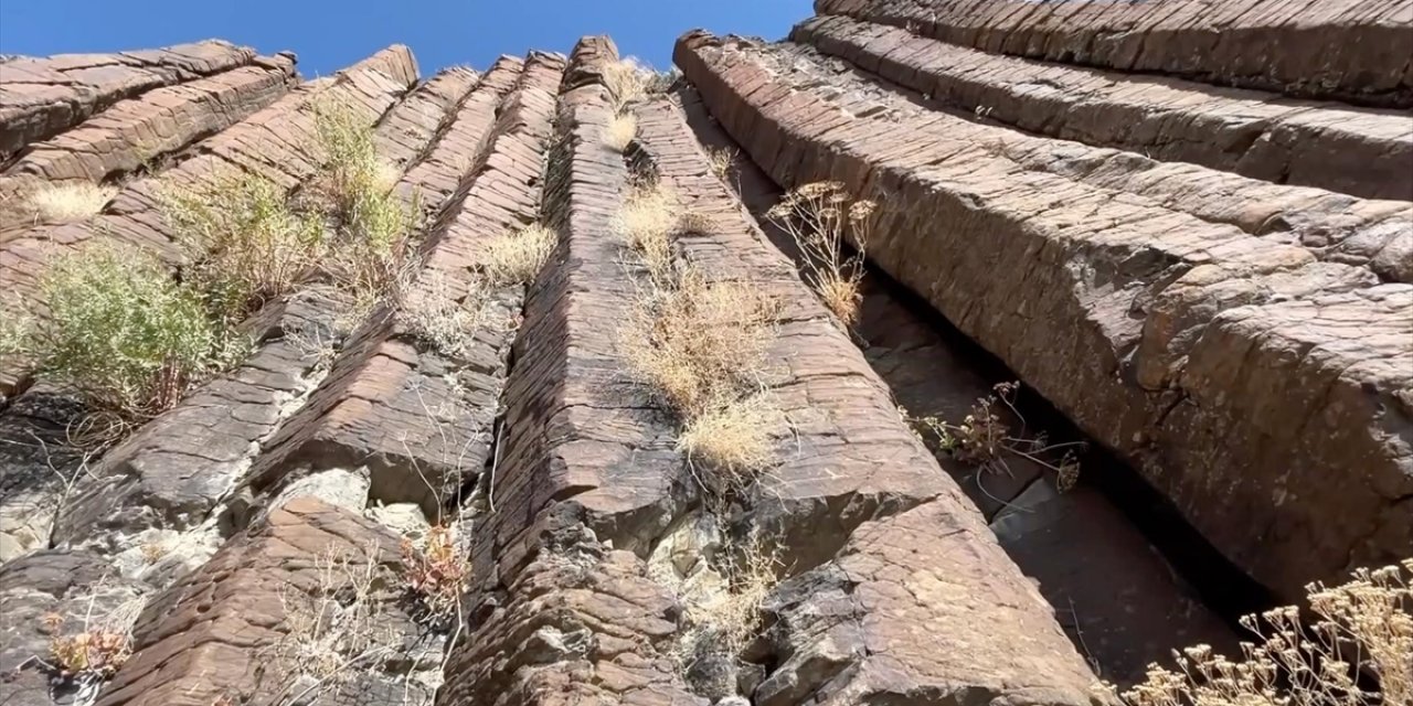 Kars'taki Milyonlarca Yıllık Bazalt Sütunlar Akademik Çalışmayla Literatüre Girdi