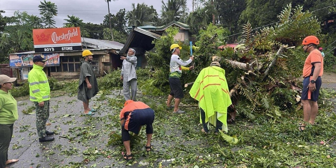 Filipinler'de Kalmaegi Tayfunu'nda Ölenlerin Sayısı 66'ya Yükseldi