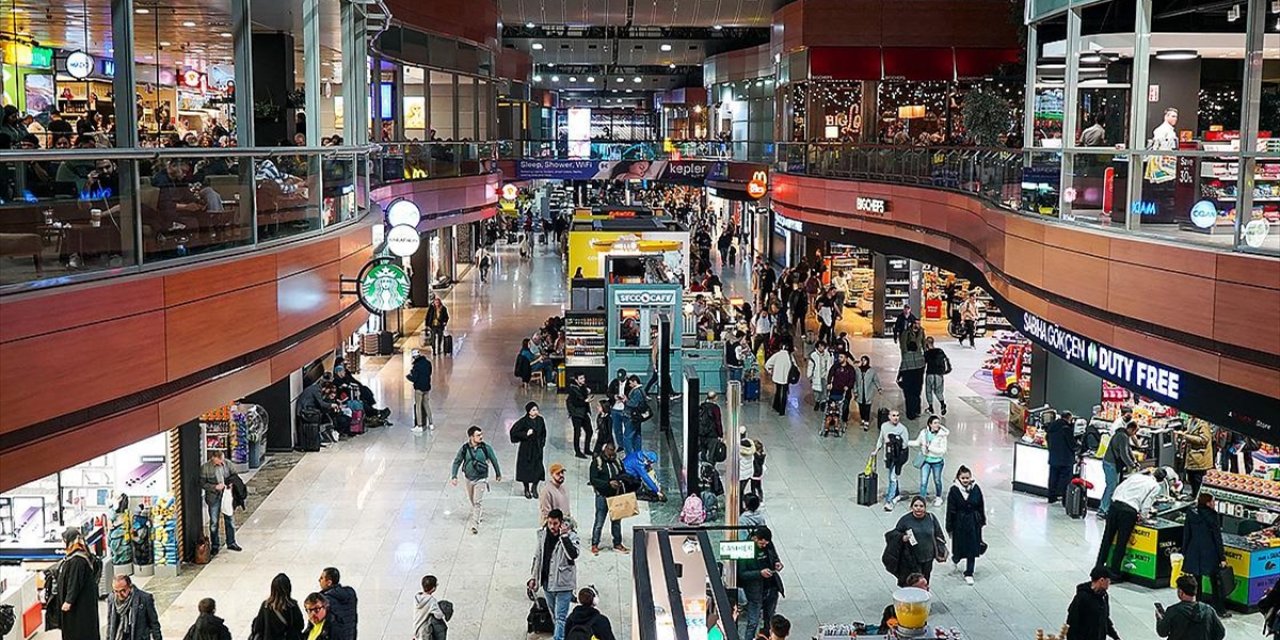 Türkiye Genelindeki Havalimanları 10 Ayda 211 Milyon Yolcuya Hizmet Verdi