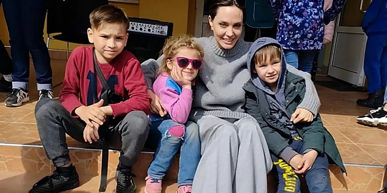 Angelina Jolie, Rusya İşgali Altındaki Ukrayna'yı Ziyaret Etti