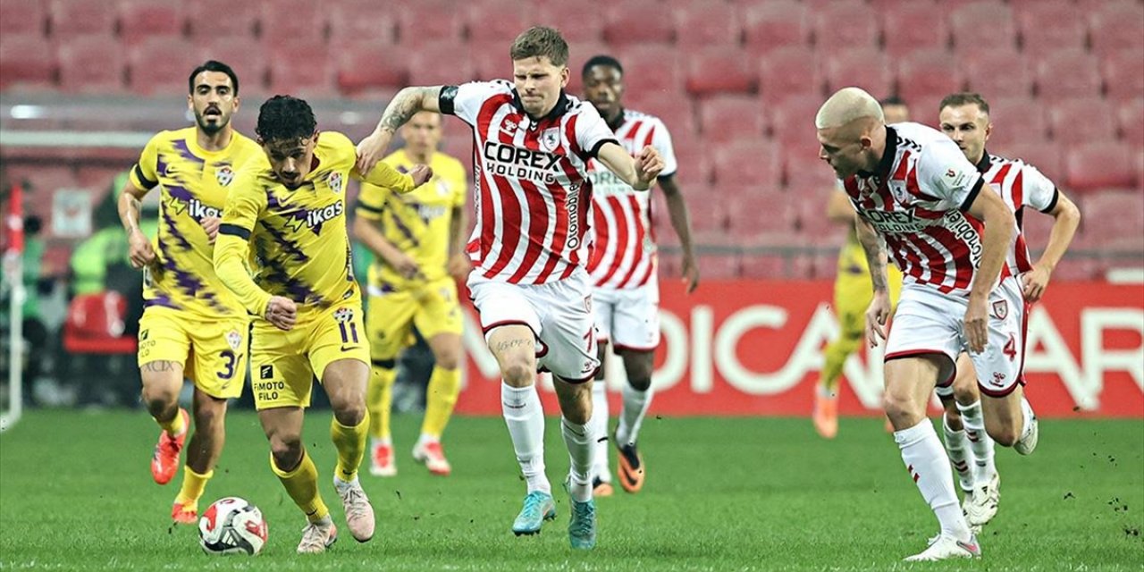 Samsunspor, Konuk Ettiği İkas Eyüpspor'u 1-0 Yendi