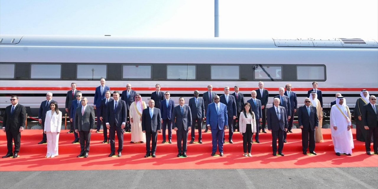 Bakan Uraloğlu, Mısır'da Düzenlenen Transmea 2025 Fuarı'na Katıldı