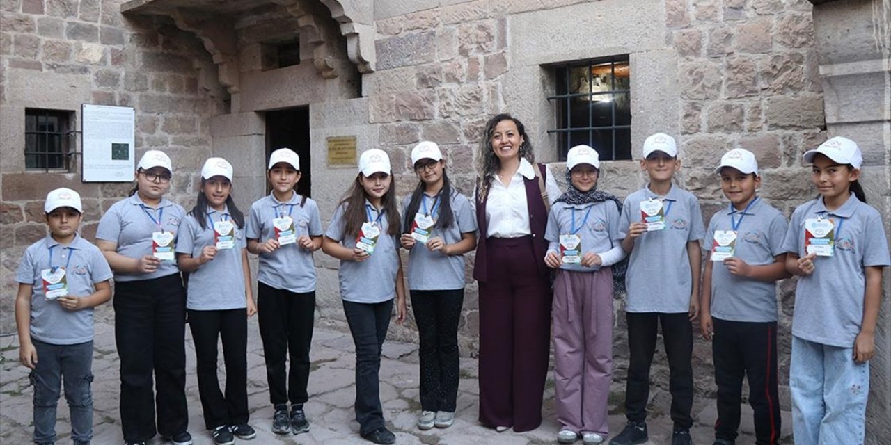 "Mimar Sinan'ın Torunları" Tarihi Mahallenin Gönüllü Turizm Elçiliğini Yapıyor