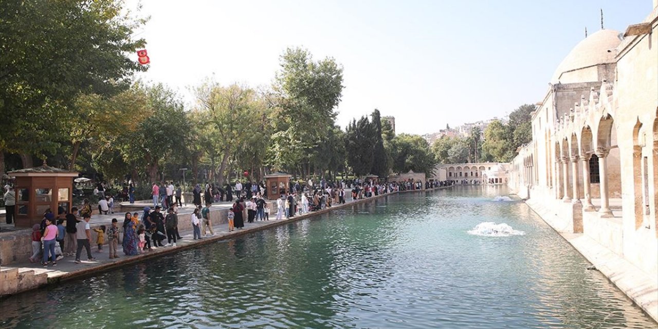 Balıklıgöl'de Ara Tatil Yoğunluğu Yaşanıyor