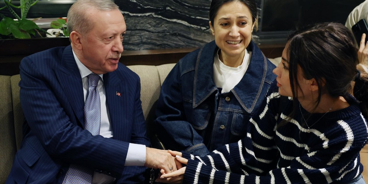 Cumhurbaşkanı Erdoğan Kafede Vatandaşlarla Sohbet Etti