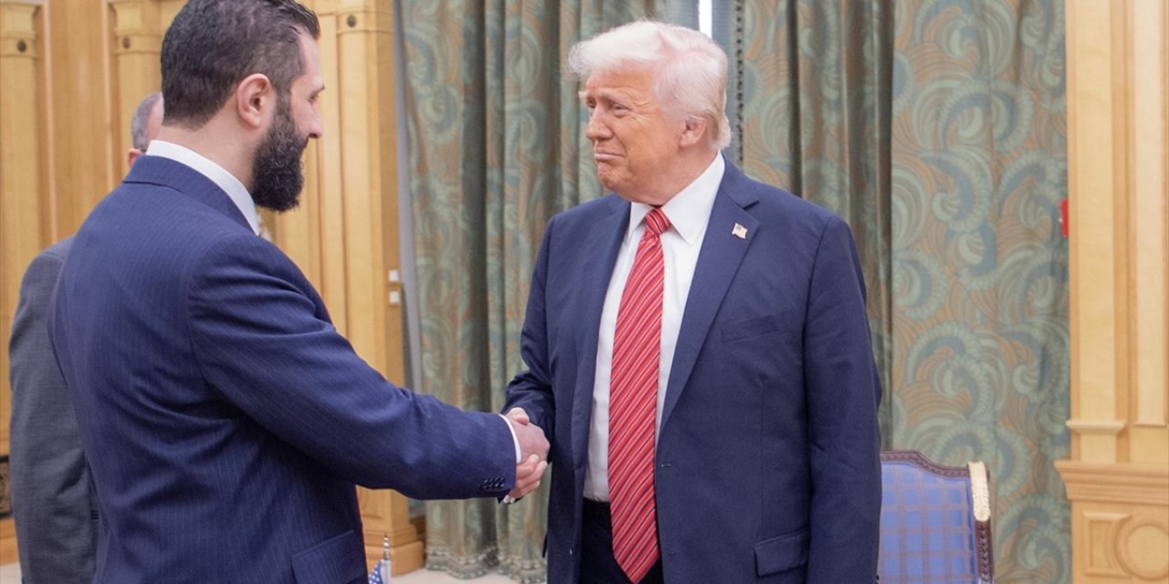 ABD Başkanı Trump İle Suriye Cumhurbaşkanı Şara Bir Araya Geldi