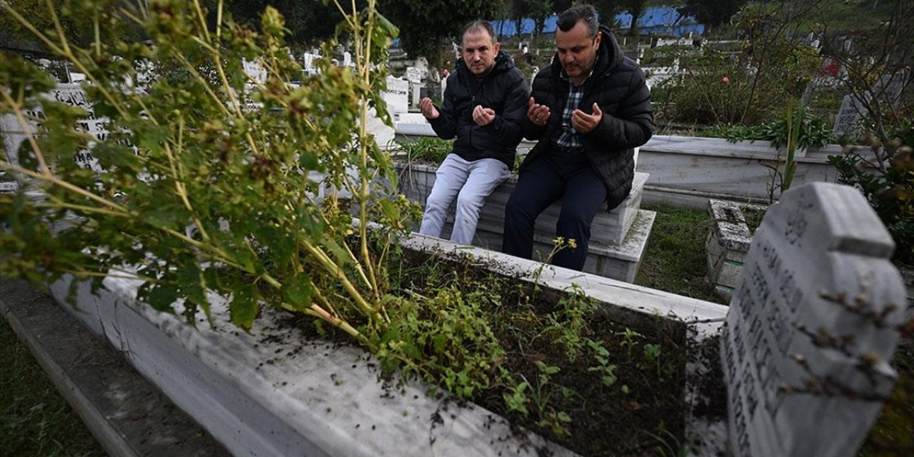Düzce Depremi'nde Yarım Kalan Hayatların Acıları 26 Yıldır Tazeliğini Koruyor