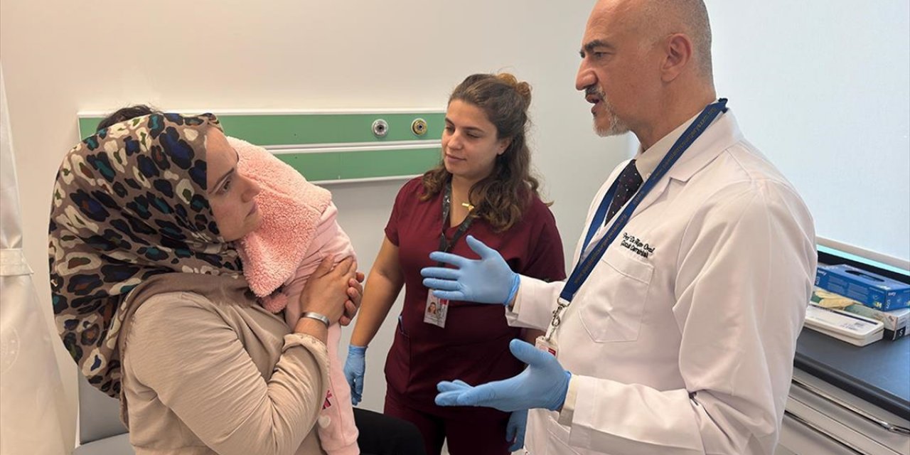 Evinde Çıkan Yangında Vücudu Yanan 2 Yaşındaki Meryem, "Hassas" Tedaviyle İyileşti