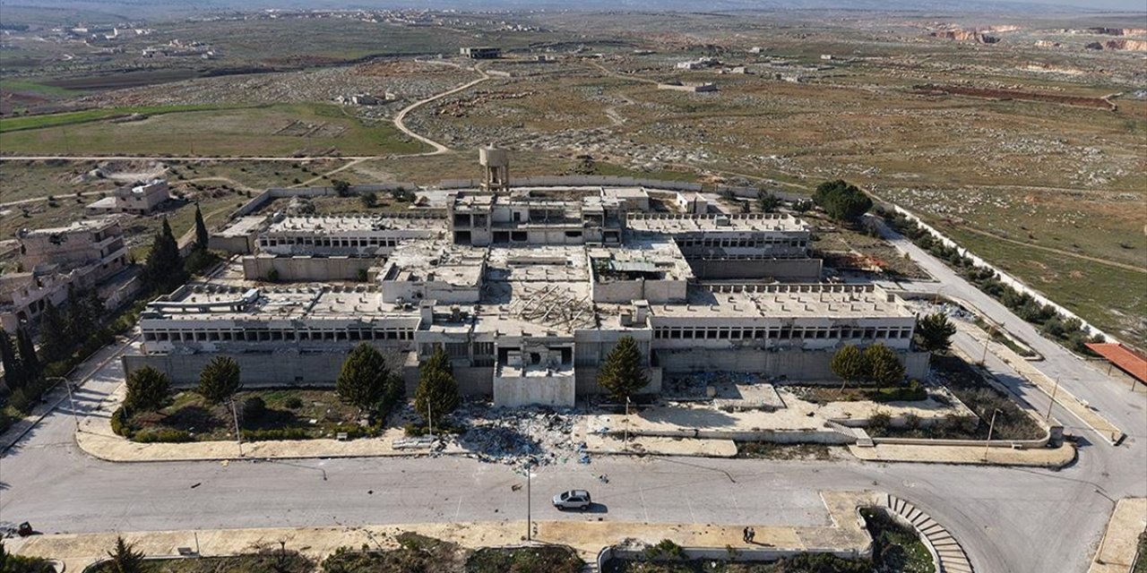 Suriye’de Devrik Rejiminin Saldırılarında Yıkılan Maarratünnuman Hastanesi Yeniden Hizmete Açılmayı Bekliyor