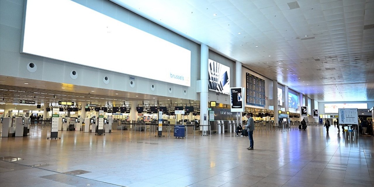 Brüksel'de Dron Olduğu Düşünülen Cismin Tespitinin Ardından Havalimanında Uçuşlar Durduruldu