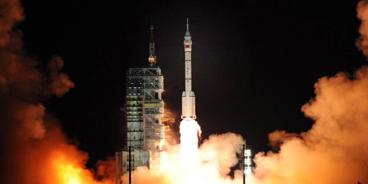 Çin'in Uzay İstasyonundaki Taykonot Ekibi Dünya'ya Döndü