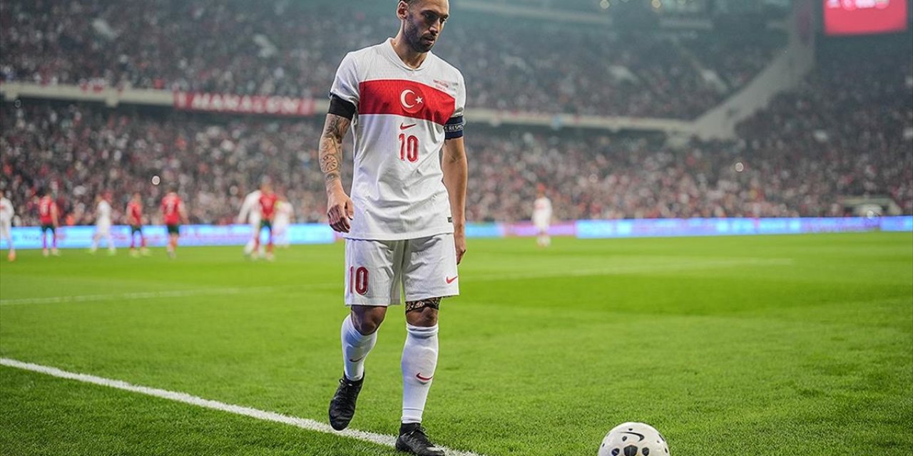 Kaptan Hakan Çalhanoğlu, Sakatlığı Nedeniyle A Milli Takım Aday Kadrosundan Çıkarıldı