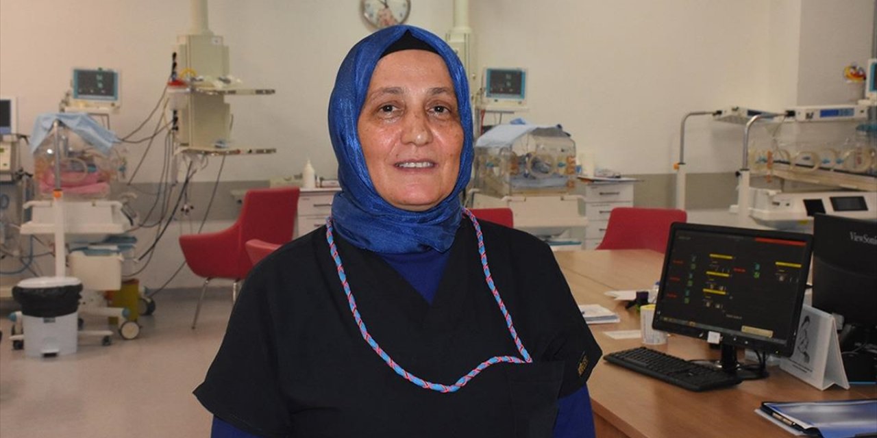 Prematüre Ünitesinin Sibel Ablası, 34 Yıldır Bebeklerin Hayatına Dokunuyor